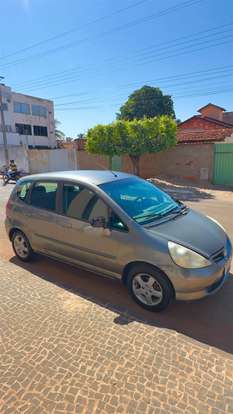 HONDA-FIT-2005