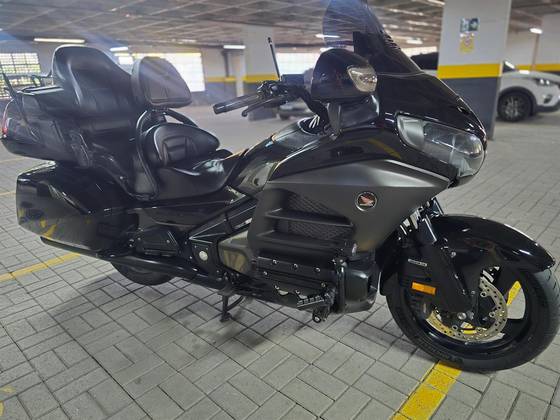 HONDA GL 1800 GOLD WING 