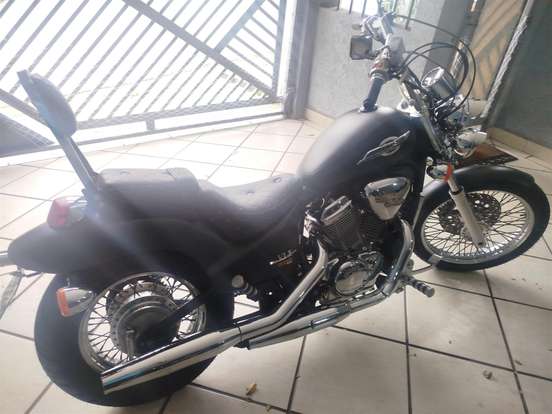 HONDA-SHADOW 600C VT-2002