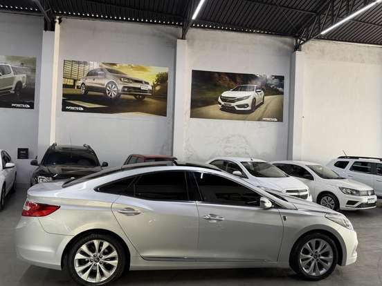 HYUNDAI-AZERA-2012