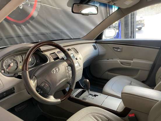 HYUNDAI-AZERA-3.3 MPFI GLS SEDAN V6 24V GASOLINA 4P AUTOMÁTICO HYUNDAI-AZERA-2009