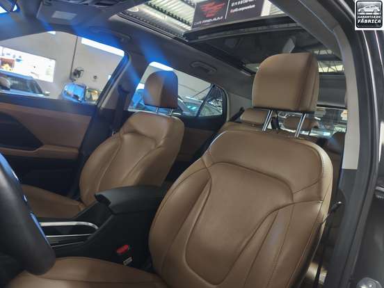 HYUNDAI-CRETA-1.0 TGDI FLEX PLATINUM AUTOMÁTICO HYUNDAI-CRETA-2025