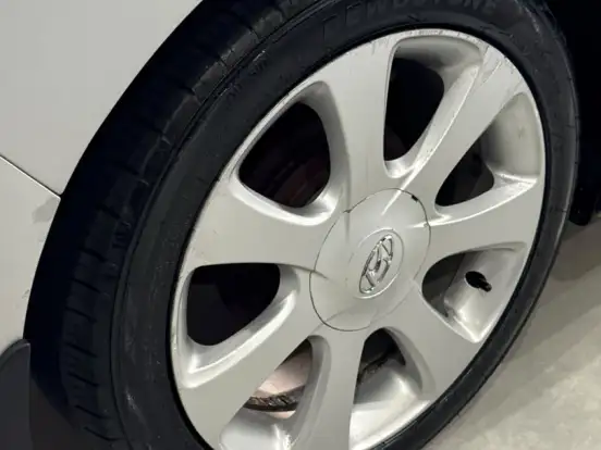 HYUNDAI-ELANTRA-1.8 GLS 16V GASOLINA 4P AUTOMÁTICO HYUNDAI-ELANTRA-2011