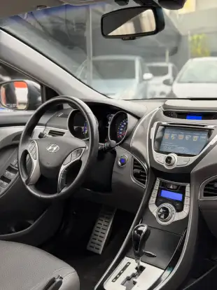 HYUNDAI-ELANTRA-2011