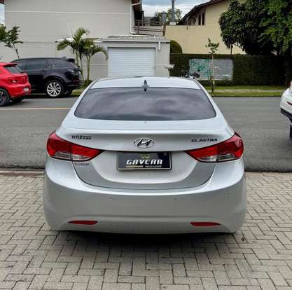 HYUNDAI-ELANTRA-2012
