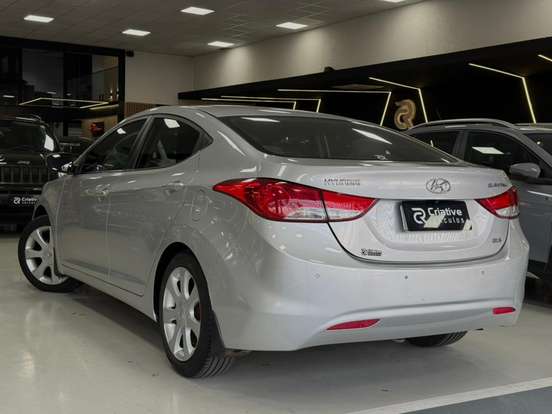 HYUNDAI-ELANTRA-2011