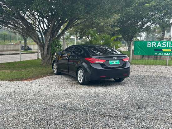 HYUNDAI-ELANTRA-2012