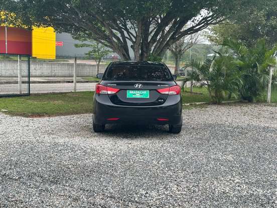 HYUNDAI-ELANTRA-2012
