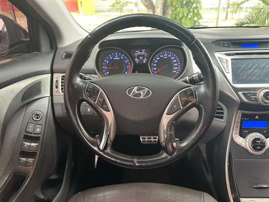 HYUNDAI-ELANTRA-1.8 GLS 16V GASOLINA 4P AUTOMÁTICO HYUNDAI-ELANTRA-2012