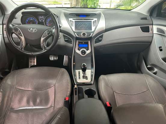 HYUNDAI-ELANTRA-2012