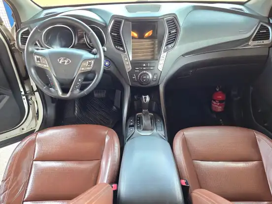 HYUNDAI-GRAND SANTA FÉ-3.3 MPFI V6 4WD GASOLINA 4P AUTOMÁTICO HYUNDAI-GRAND SANTA FÉ-2013