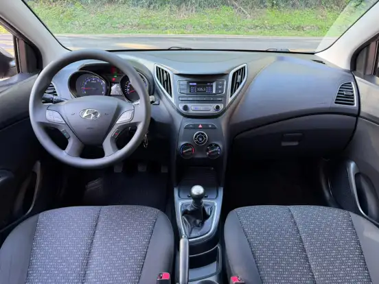 HYUNDAI-HB20-1.0 COMFORT 12V FLEX 4P MANUAL HYUNDAI-HB20-2017