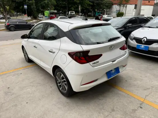 HYUNDAI-HB20-2022