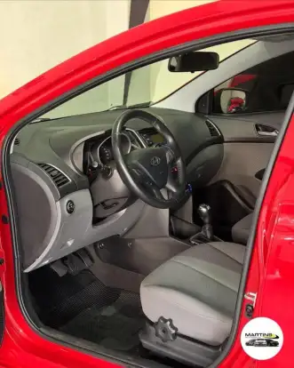 HYUNDAI-HB20-2013