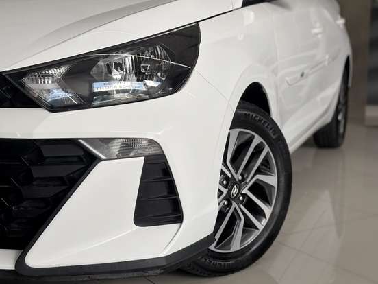 HYUNDAI-HB20-2023