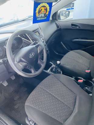 HYUNDAI-HB20-2017