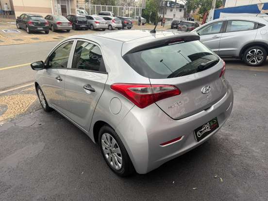 HYUNDAI-HB20-2013