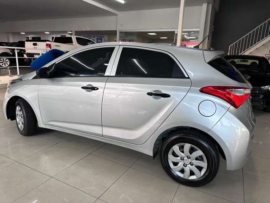 HYUNDAI-HB20-2017