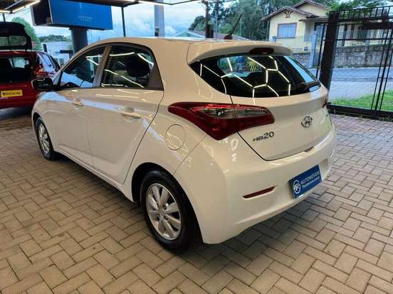HYUNDAI-HB20-1.0 COMFORT PLUS 12V FLEX 4P MANUAL HYUNDAI-HB20-2014