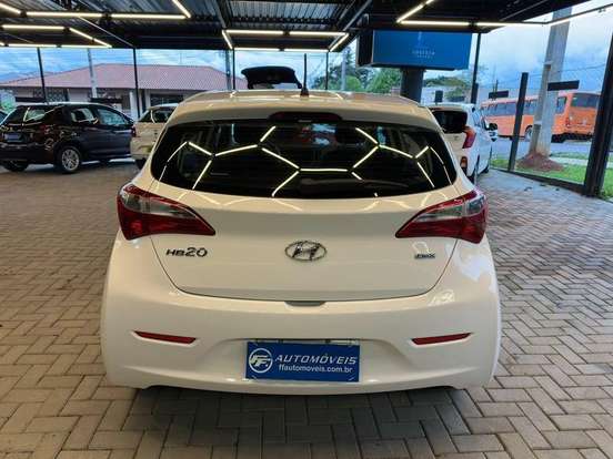 HYUNDAI-HB20-1.0 COMFORT PLUS 12V FLEX 4P MANUAL HYUNDAI-HB20-2014