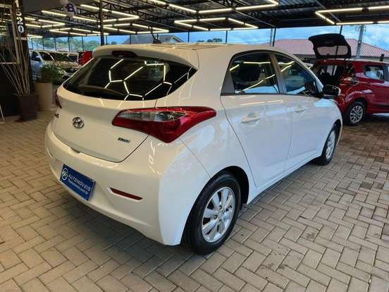 HYUNDAI-HB20-1.0 COMFORT PLUS 12V FLEX 4P MANUAL HYUNDAI-HB20-2014
