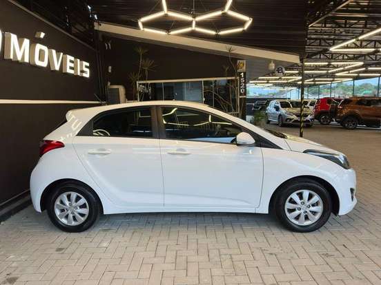 HYUNDAI-HB20-1.0 COMFORT PLUS 12V FLEX 4P MANUAL HYUNDAI-HB20-2014