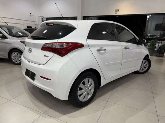 HYUNDAI-HB20-1.0 COMFORT STYLE 12V FLEX 4P MANUAL HYUNDAI-HB20-2013