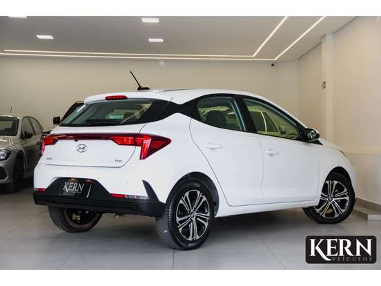 HYUNDAI-HB20-2024