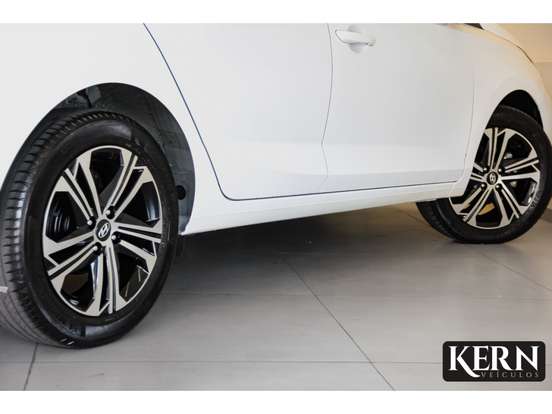 HYUNDAI-HB20-2024