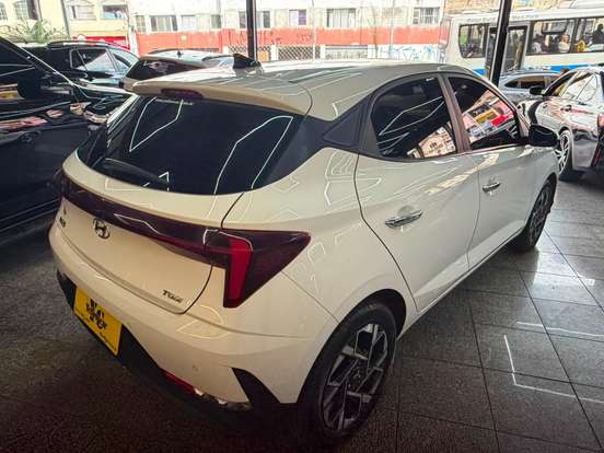 HYUNDAI-HB20-2023
