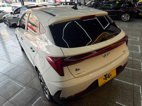 HYUNDAI-HB20-2023