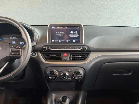 HYUNDAI-HB20-2023