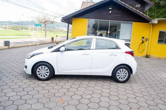 HYUNDAI-HB20-2018