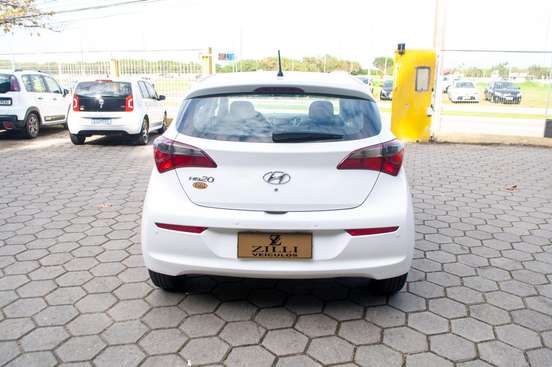 HYUNDAI-HB20-2018