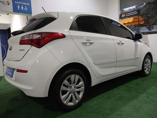 HYUNDAI-HB20-1.6 COMFORT PLUS 16V FLEX 4P AUTOMÁTICO HYUNDAI-HB20-2017