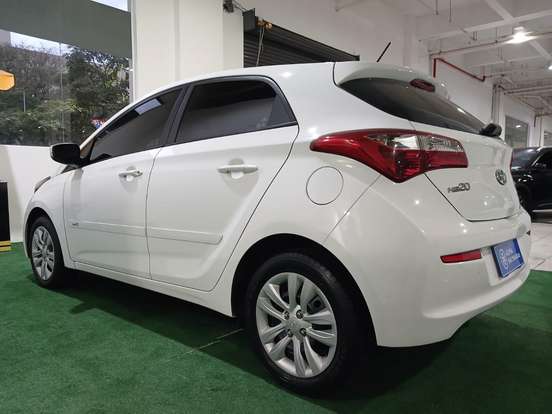 HYUNDAI-HB20-2017