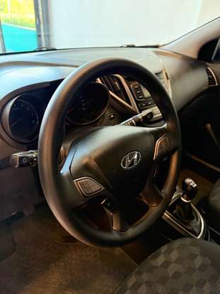 HYUNDAI-HB20-2015