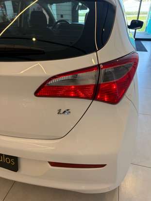HYUNDAI-HB20-2015