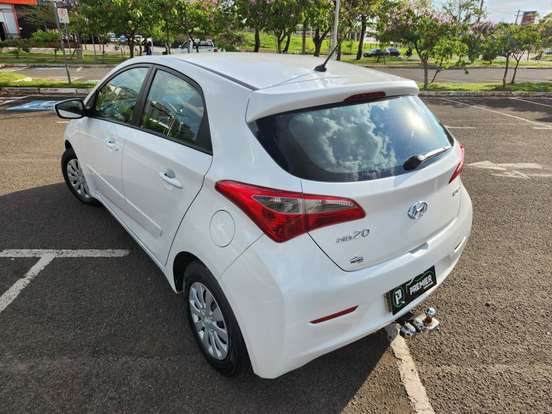 HYUNDAI-HB20-1.6 COMFORT PLUS 16V FLEX 4P MANUAL HYUNDAI-HB20-2015