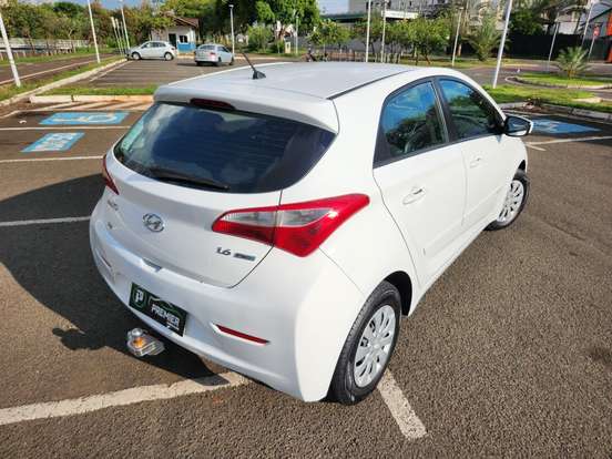 HYUNDAI-HB20-1.6 COMFORT PLUS 16V FLEX 4P MANUAL HYUNDAI-HB20-2015