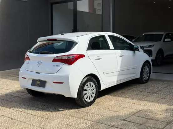 HYUNDAI-HB20-2013