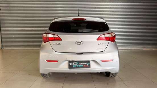 HYUNDAI-HB20-2015