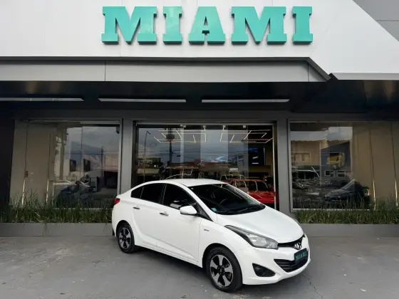 HYUNDAI HB20S 1.6 COMFORT PLUS 16V FLEX 4P AUTOMÁTICO