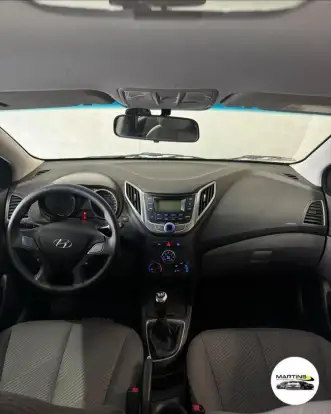 HYUNDAI-HB20S-2015