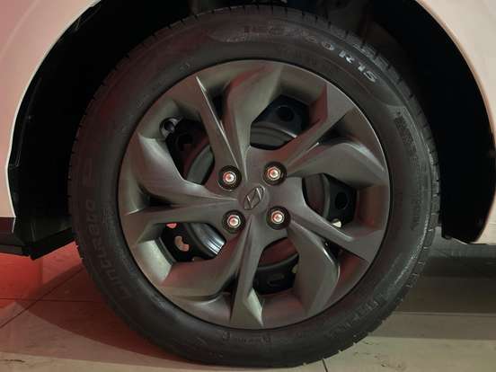 HYUNDAI-HB20S-2024