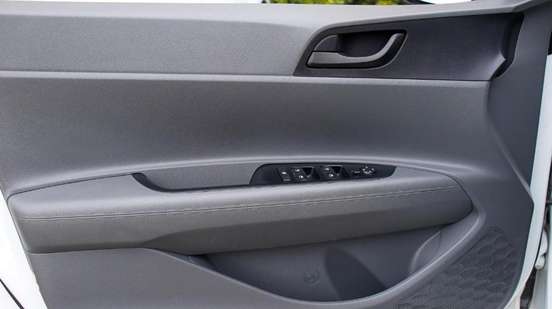 HYUNDAI-HB20S-2023
