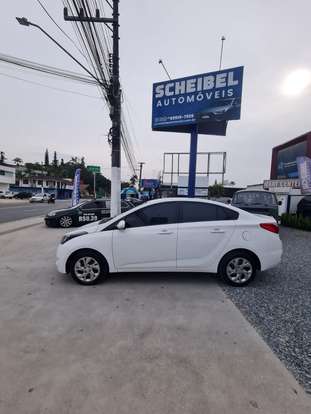 HYUNDAI-HB20S-2017