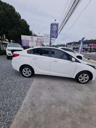 HYUNDAI-HB20S-2017