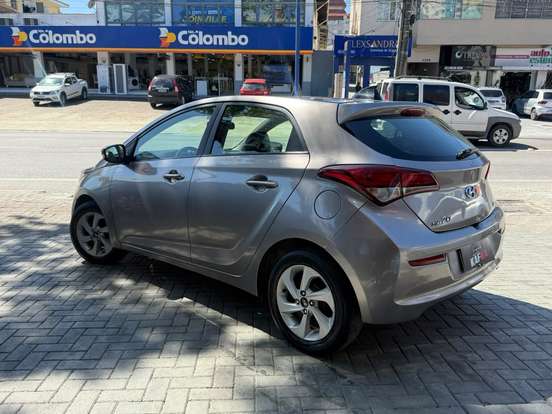 HYUNDAI-HB20S-2016