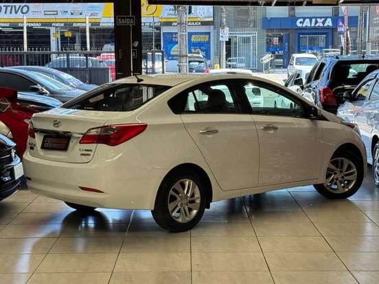 HYUNDAI-HB20S-1.6 PREMIUM 16V FLEX 4P AUTOMÁTICO HYUNDAI-HB20S-2015